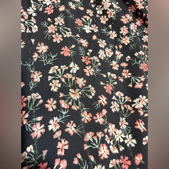 NWT Skies Are Blue Boho Floral Ruffle Blouse Black Pink Women Small - Picture 5 of 8